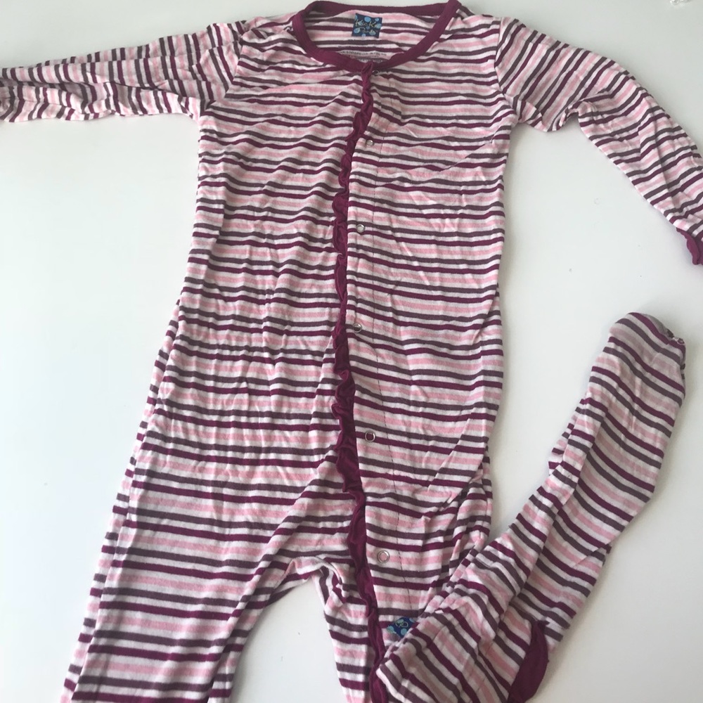 Ultra soft one piece sleeper, made w/ luxe bamboo